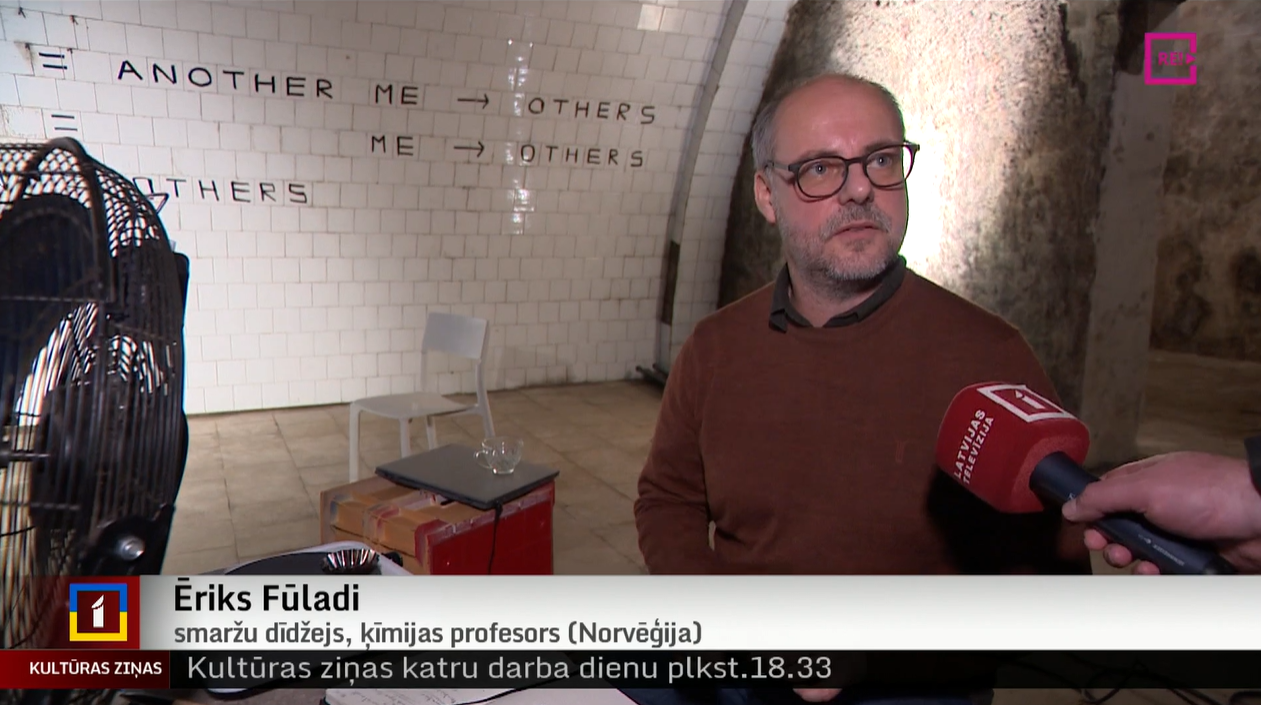 Erik Fooladi på latvisk fjernsyn.