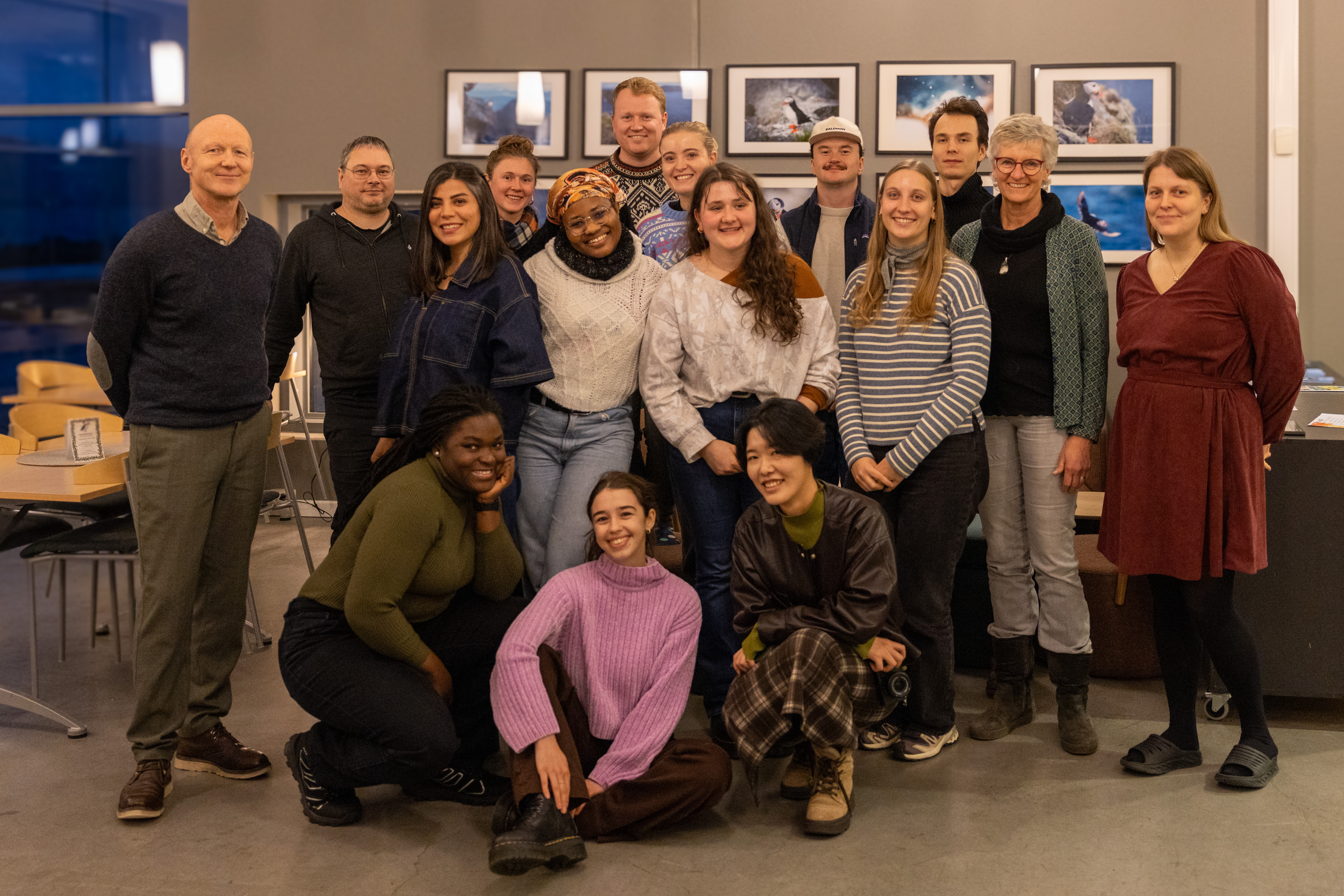 Masterstudenter i Volda lager film for Runde Forsking