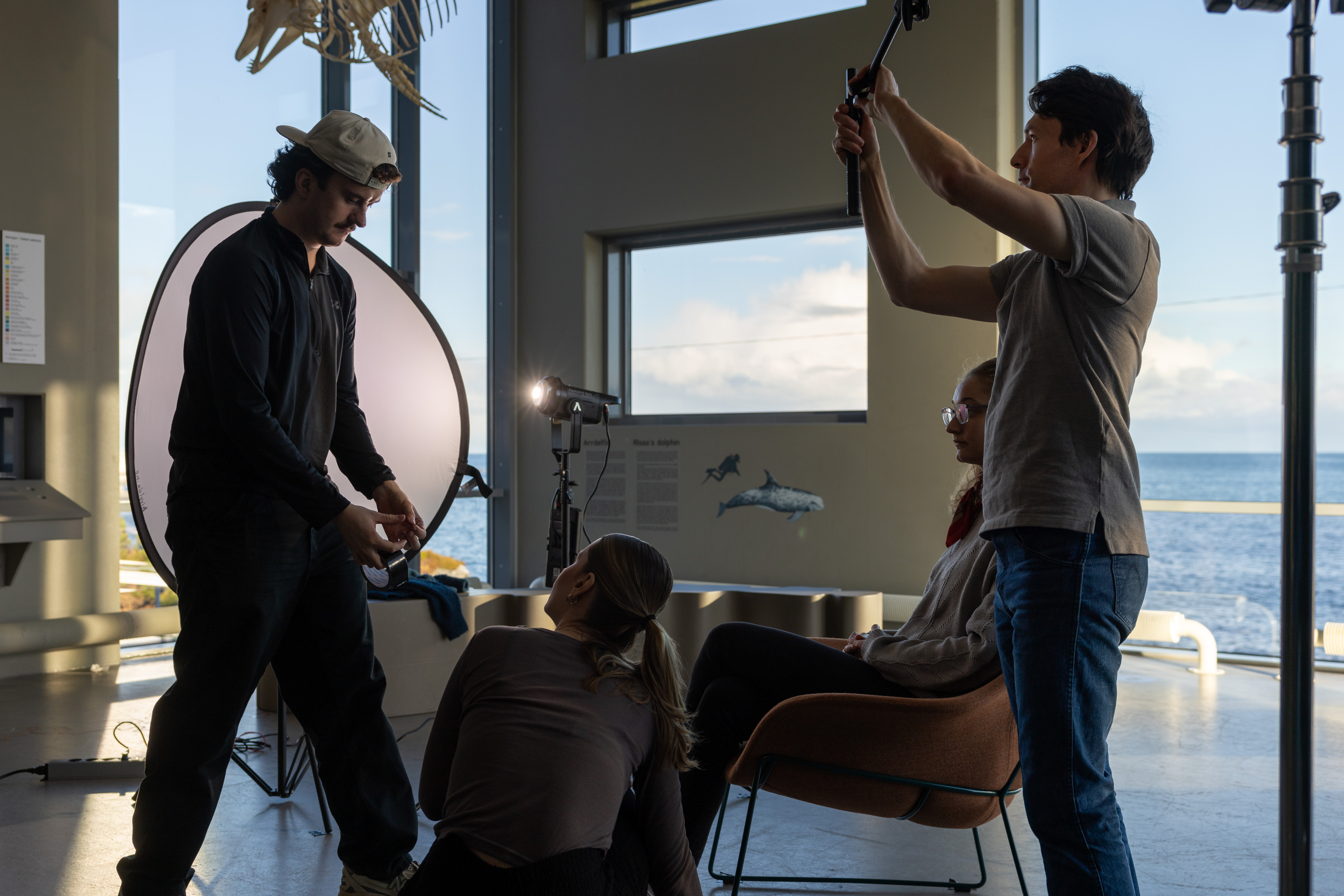 Masterstudenter i Volda lager film for Runde Forsking