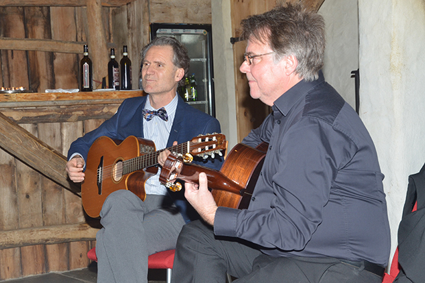 2d440639ff497805ff1a1bac5366d083