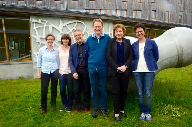 84c90e51fcbfe68221642f41c9c8e81c