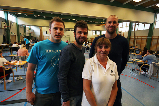 8d2440196ed6214fe41da3df0f981f7c