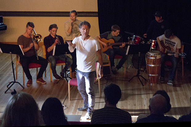 d0832caa210cc9a1492a2ad575b6b520