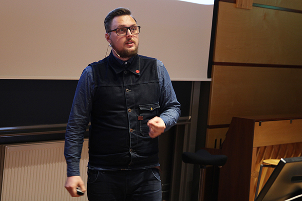 ddeff506940ac53efa47a21cdc9ffdaf