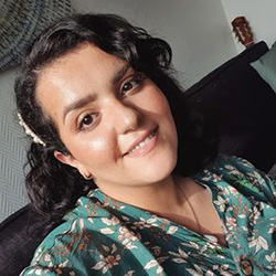 Maral Pour Khodabakhsh