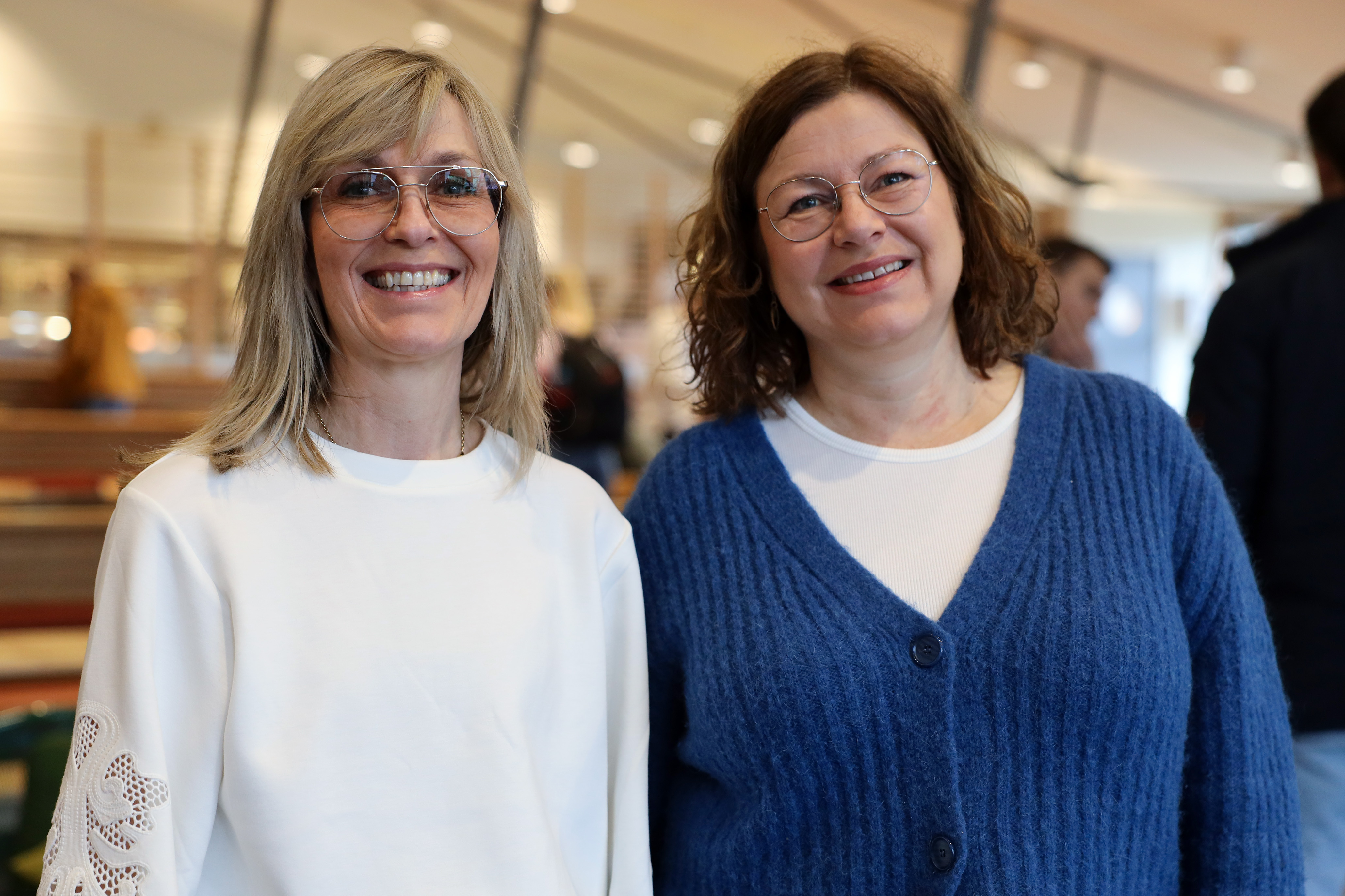 Septina Selma Einarsdottir og Ellen Madssen Andenes ved HVO.
