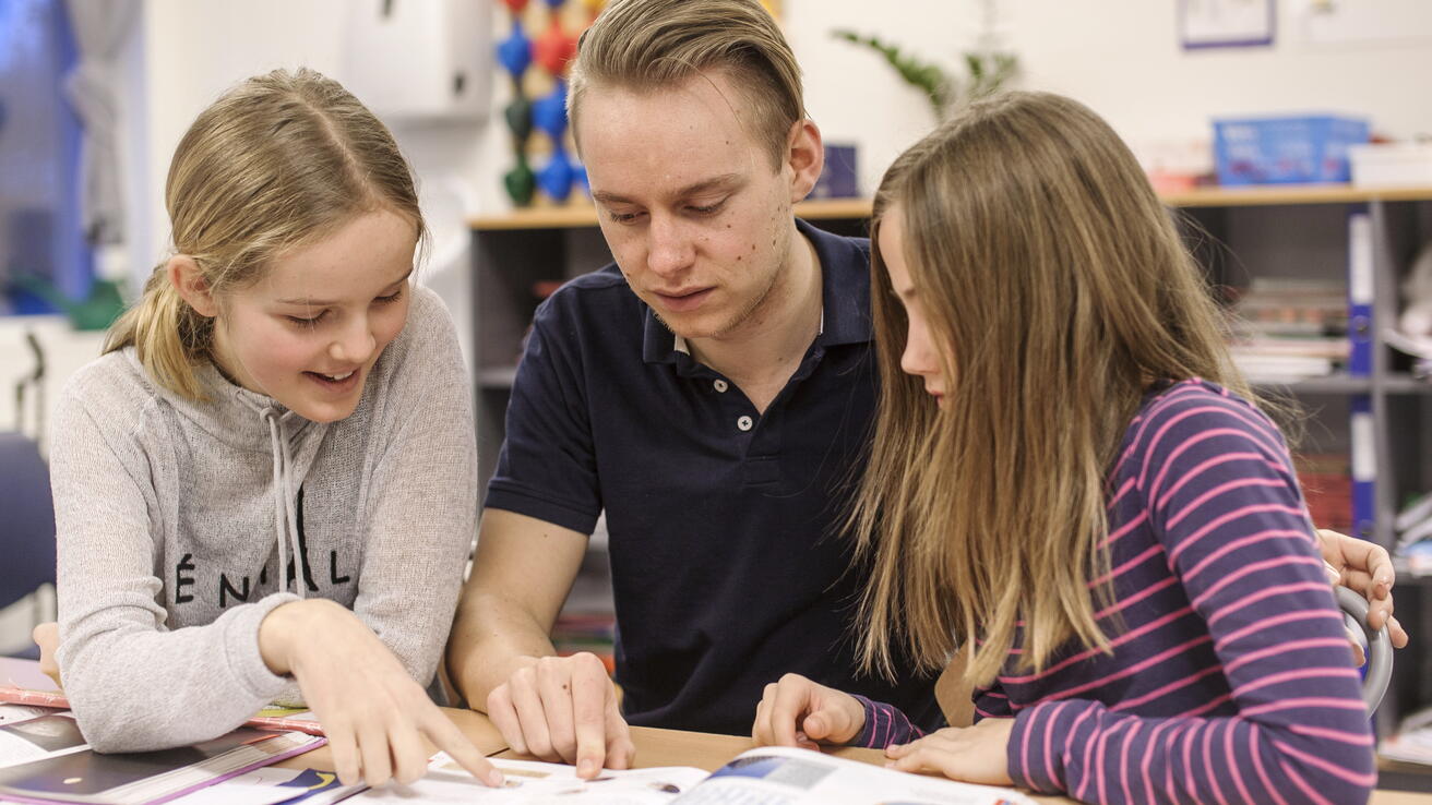 Håvard setter pris på lærerens varierte hverdag