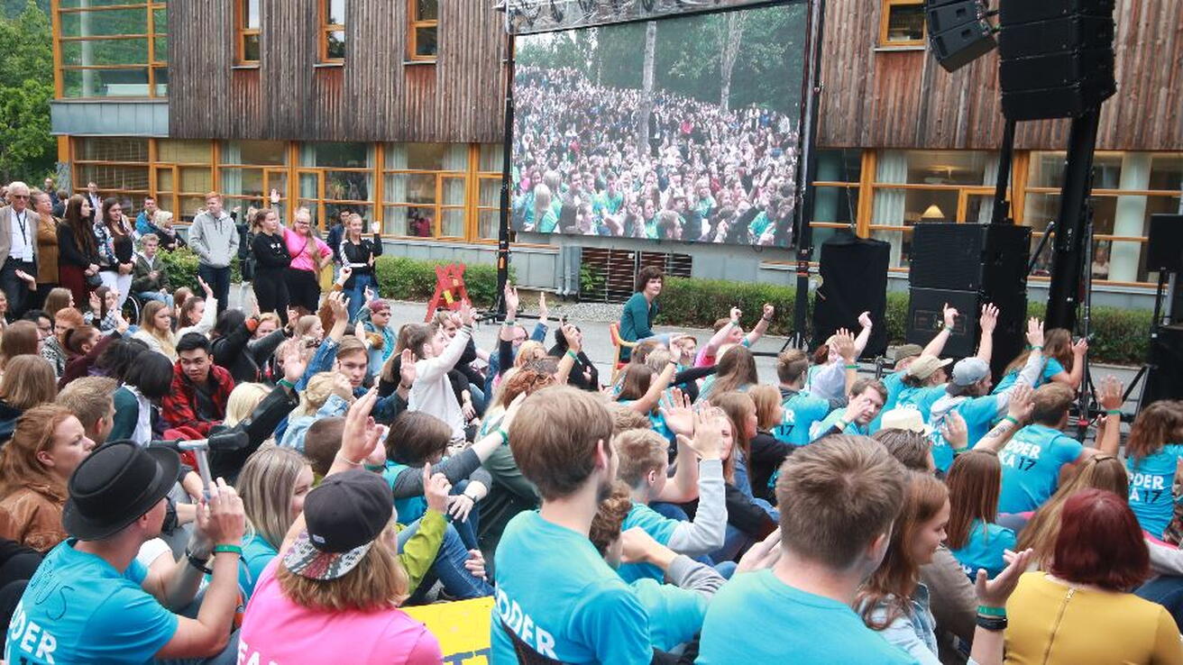 Studentar er samla til studiestart