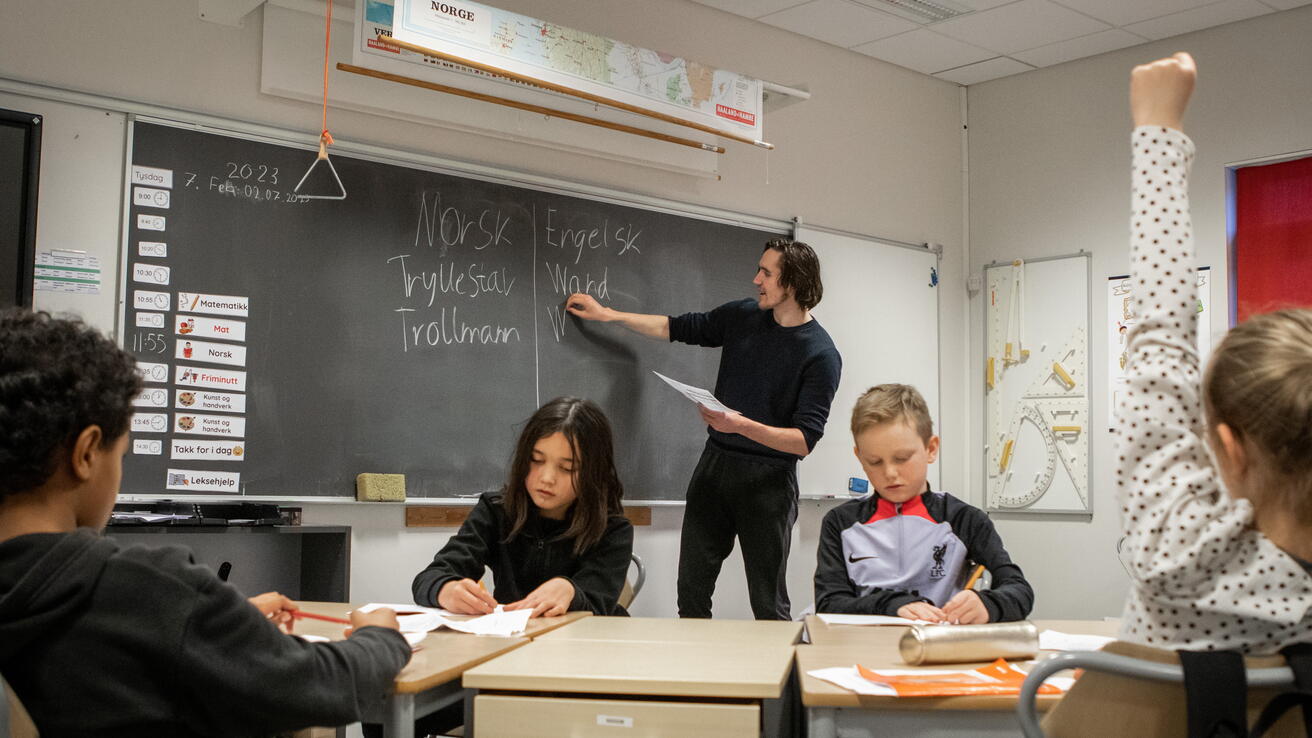 Lærarstudent Sondre Bjørdal har hatt skuleovertaking på Velle skule
