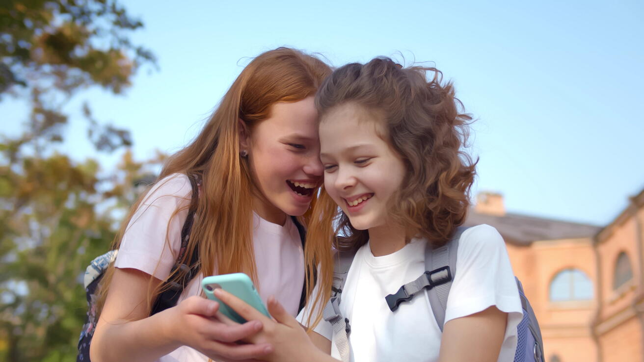 IDK - shutterstock nettmobbing