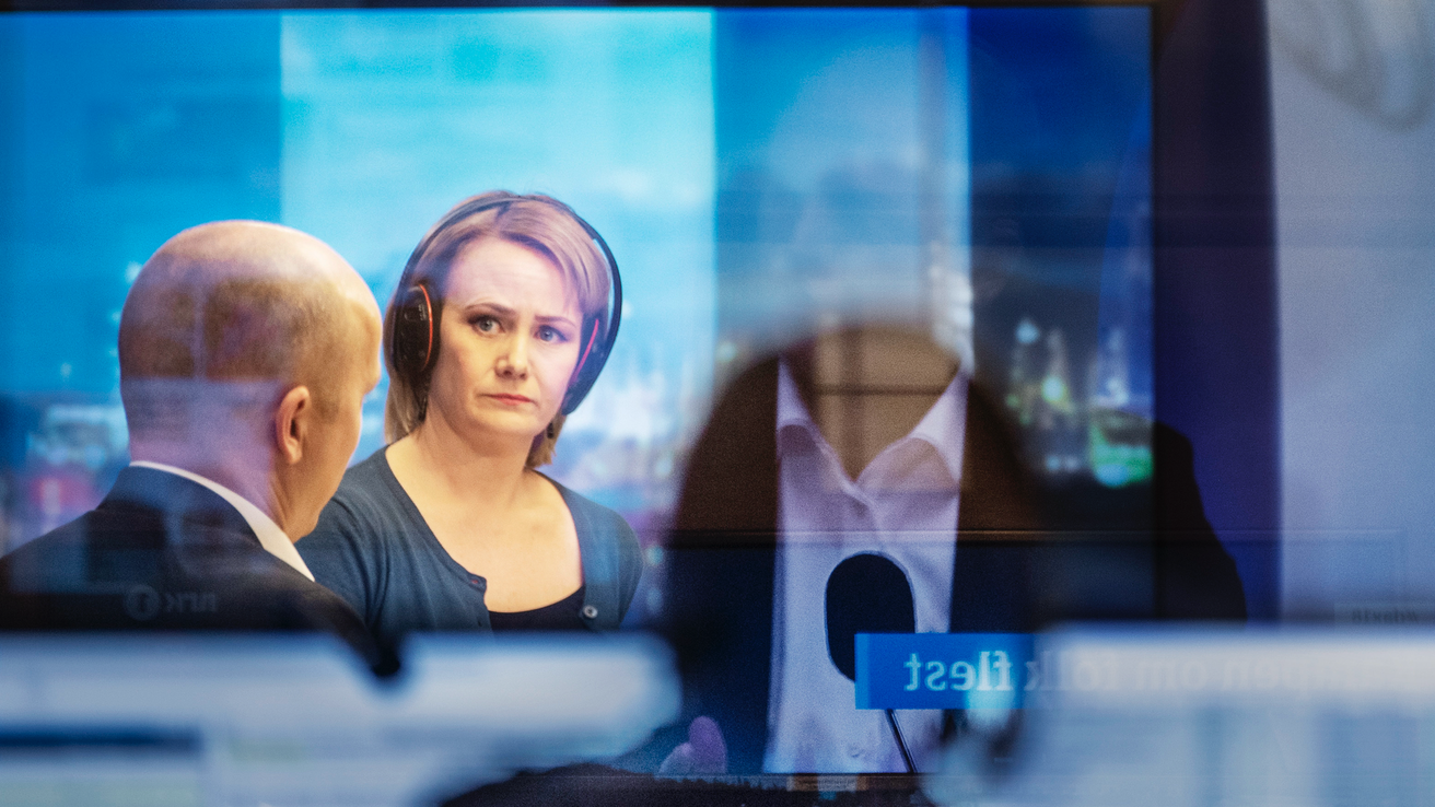 Programleder Sigrid Sollund i radiointervju.