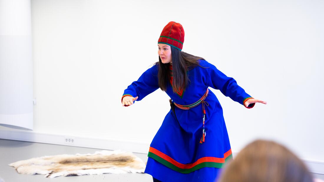 Kunstnaropphald 2022 - Kajsa I Stjernene - Seanse, Kristian Glomnes