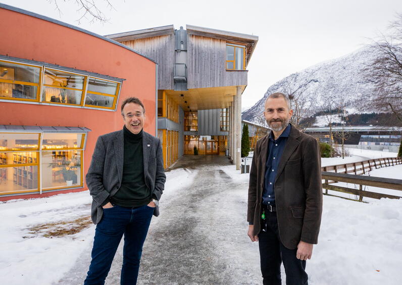 Rektor Johann Roppen og doktorand Stein Conradsen
