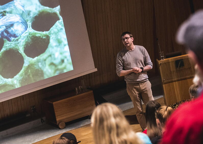 Eirik Søvik under Forskingsdagane