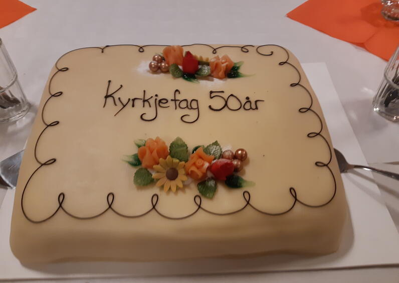 Kyrkjefag 50 år - kaka