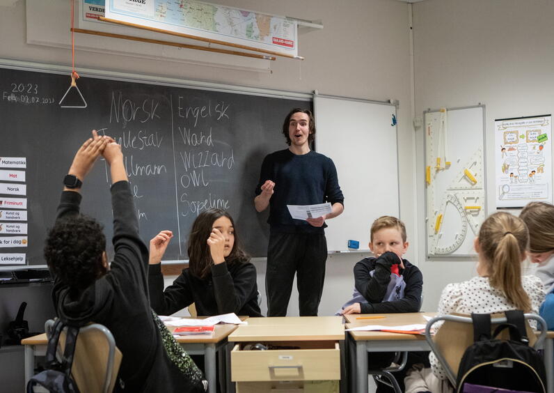 Saman med resten av lærarstudentane på 4MAGLU, tok Sondre Bjørdal over ein barneskule for ei veke.