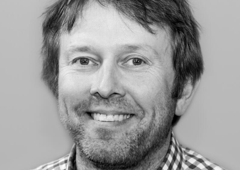 Professor Ivar John Erdal